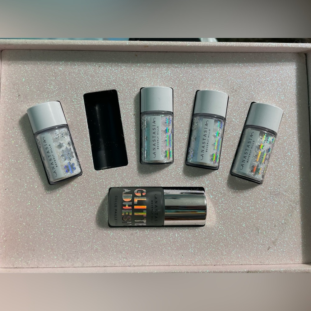 Anastasia Beverly Hills limited edition loose glitter